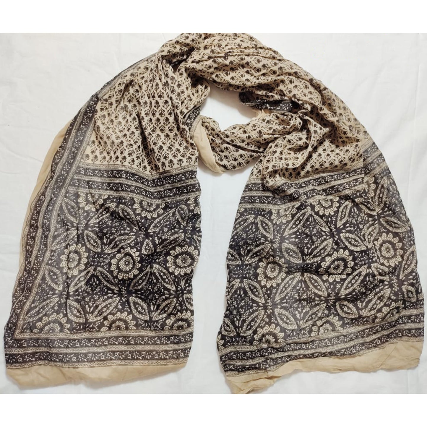 CREME AND BLACK COTTON FLOWER PRINT DUPATTA