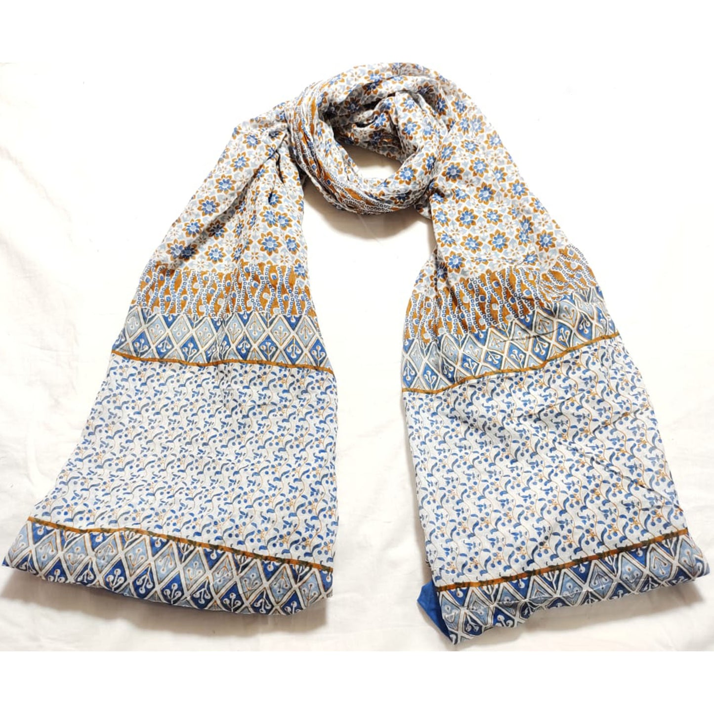 WHITE AND BLUE COTTON FLOWER PRINT DUPATTA