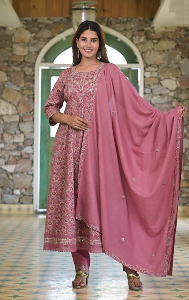 Women cotton mauve pink floral Printed anarkali Kurta with trouser & With Dupatta