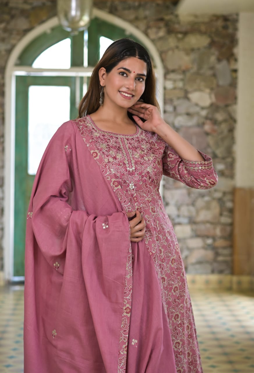 Women cotton mauve pink floral Printed anarkali Kurta with trouser & With Dupatta