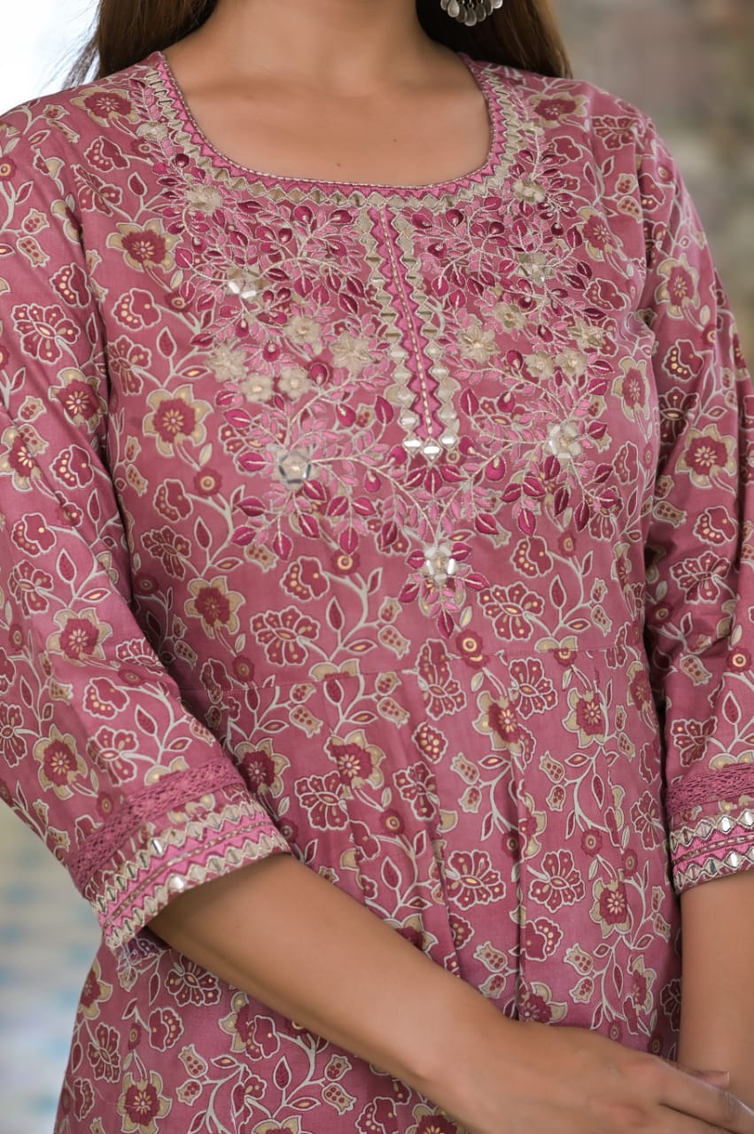 Women cotton mauve pink floral Printed anarkali Kurta with trouser & With Dupatta