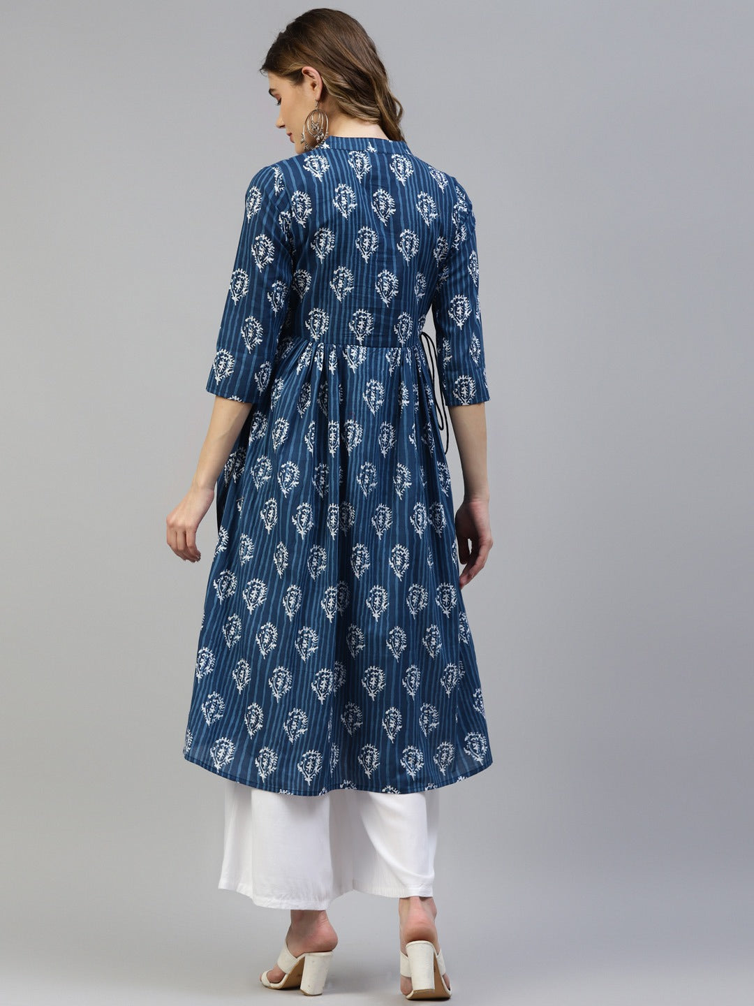 Women indigo blue block Printed Pure Cotton Kurta